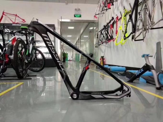 Conception de peinture adaptée aux besoins du client par cadre léger de vélo de carbone de Hardtail plein